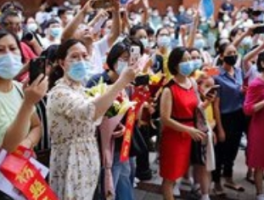 今年语文难不难？一场关于“标准答案”与“思维突围”的思辨