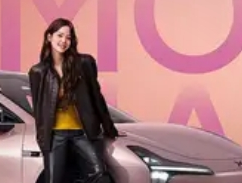 欧阳娜娜人生第一台车选定小鹏MONA，开启出行新体验