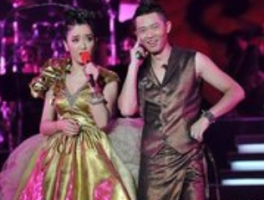 凤凰传奇北京演唱会观众破纪录，万人合唱点燃鸟巢