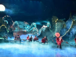 《月映武夷》首演绽放世界最大室内舞台