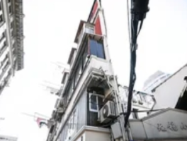 上海最窄人行道仅10厘米宽：城市空间的“极限挑战”