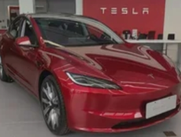 特斯拉纯AI自动驾驶：颠 覆出行的新里程碑