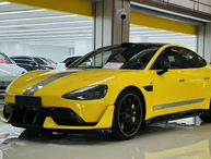 首批小米SU7 Ultra车主卖车了：高端电动车市场的“昙花一现”