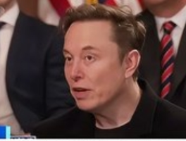 马斯克以3420亿美元身家蝉联全球首富：科技狂人的财富帝国与争议