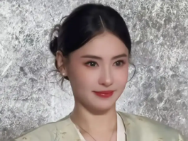 张柏芝穿水绿色上衣温婉优雅，尽显成熟魅力