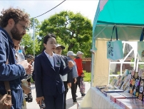 假期首日北京市属公园迎客50万人次，游园热潮涌动京城