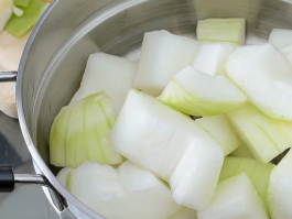 炒西瓜皮：夏日餐桌的别样清爽