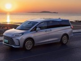 别克GL8陆尚新能源MPV上市：开启出行新纪元