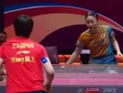 王曼昱4-0横扫张本美和，展现国乒强大实力