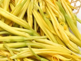 新鲜黄花菜花蕊要去掉吗？揭秘黄花菜的正确处理方法！