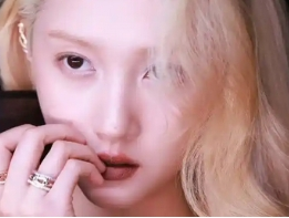 关晓彤回应无名指戒指：自在生活，无畏流言