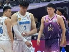 北京男篮时隔5年再进四强，荣耀归来展锋芒