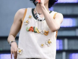 华晨宇三天演出超15个小时 演唱100多首歌曲