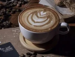 咖啡与牛奶：健康之选各有所长