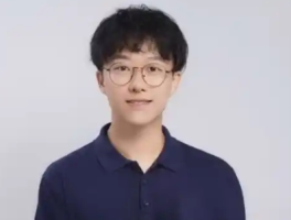 北大毕业生做正骨被踢出班级群：职业选择与学历的碰撞