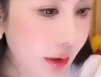 韦雪前夫求复合：情感纠葛背后的故事