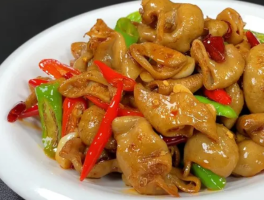 家常爆炒肥肠：香辣过瘾下饭